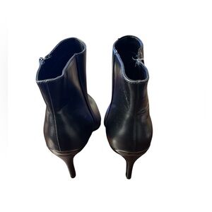Bandolino Black Leather Heeled Ankle Boots